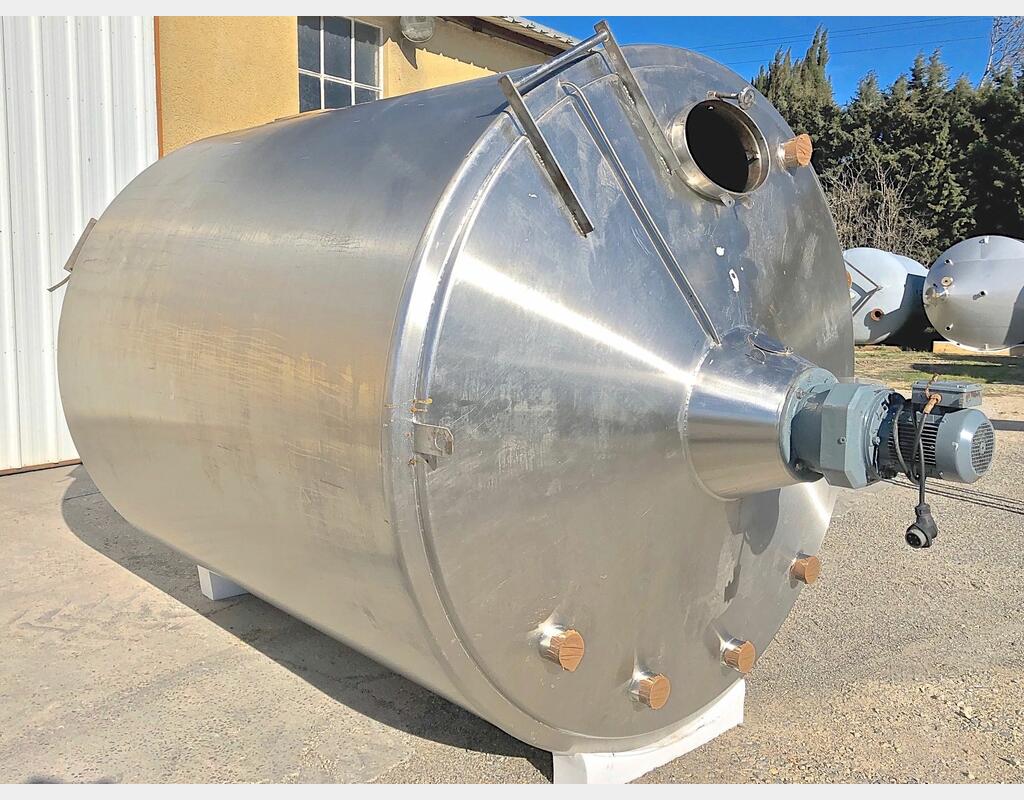 Stainless steel mixing tank - Agitated - Isolated