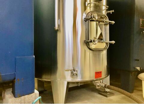 Ss tank - On legs 50 HL (5,000 litres)