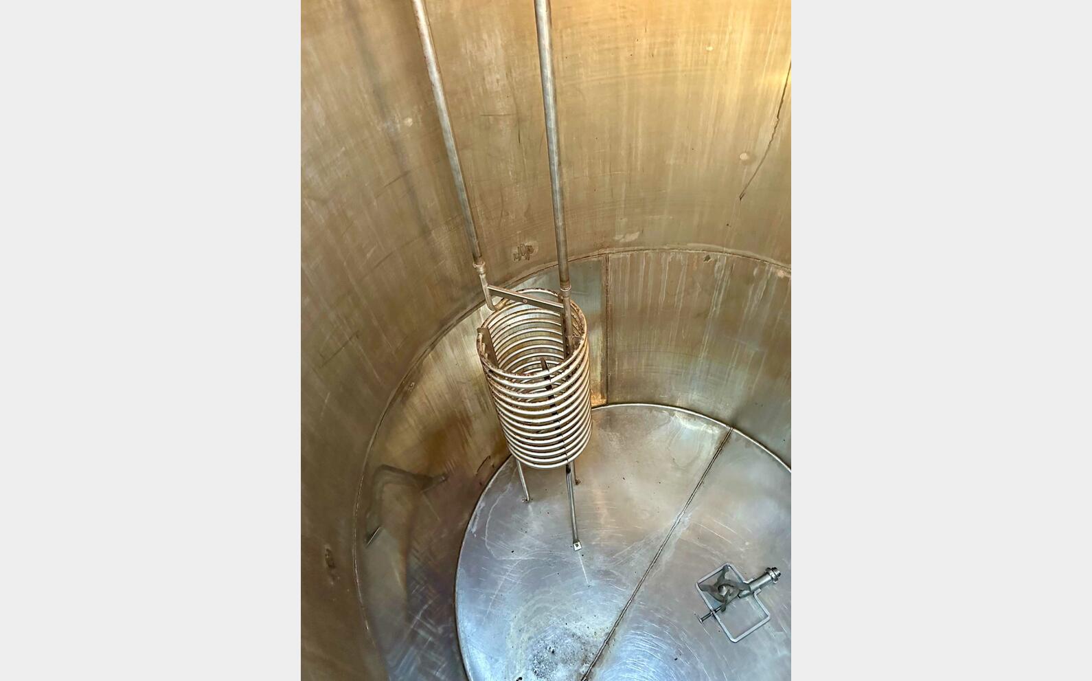 Cuve inox 304 thermor&eacute;gul&eacute;e 86 HL (8 600 litres)