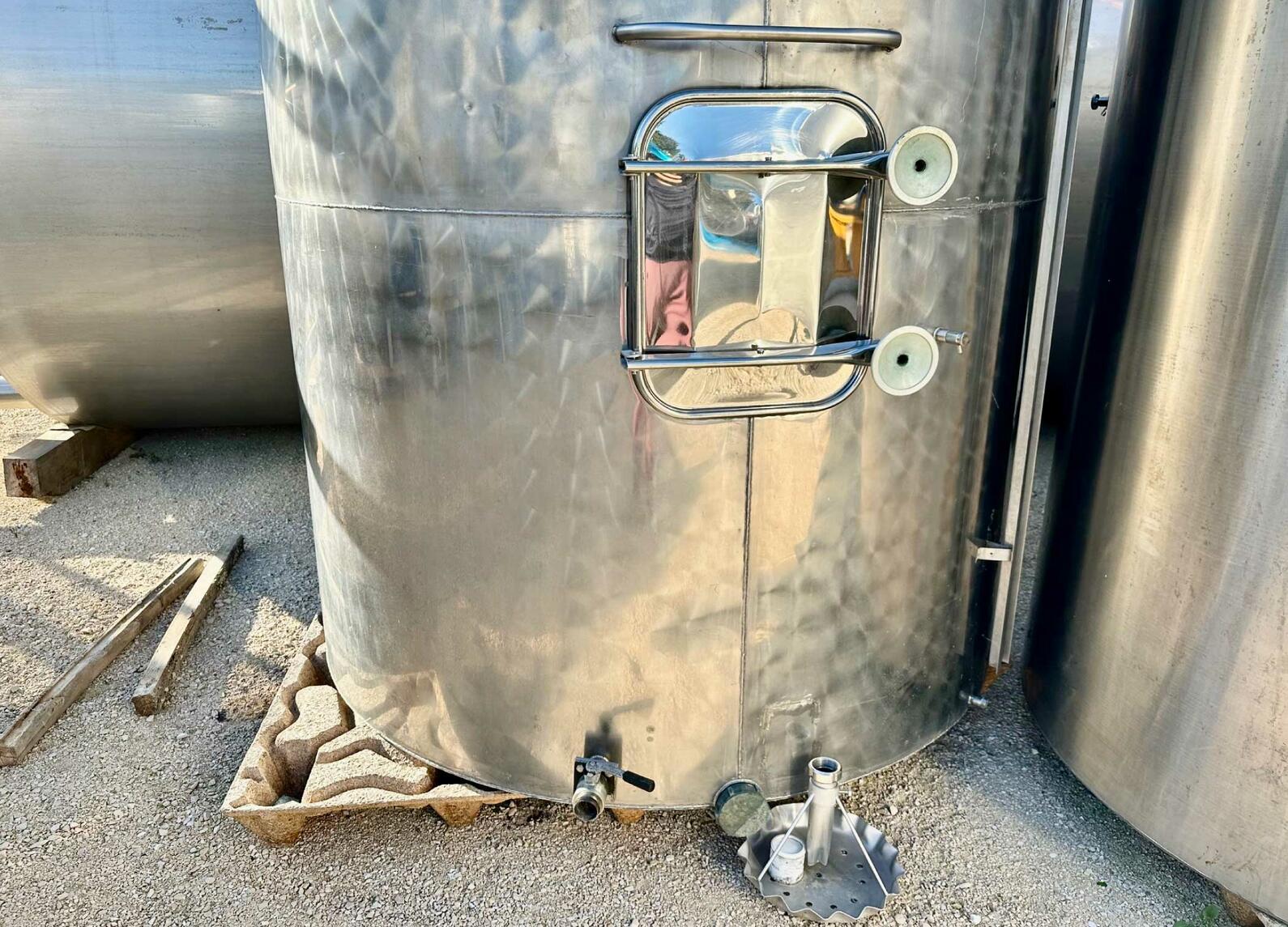 Stainless steel tank - With coil - Storage