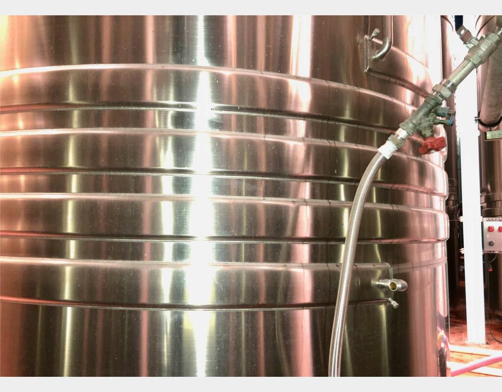 316L stainless steel tank - Sloping bottom - On legs - Wine-making