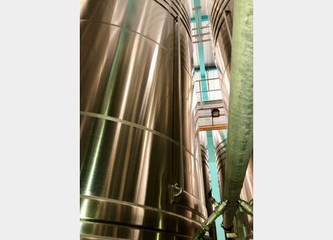 316L stainless steel tank - Sloping bottom - On legs - Wine-making