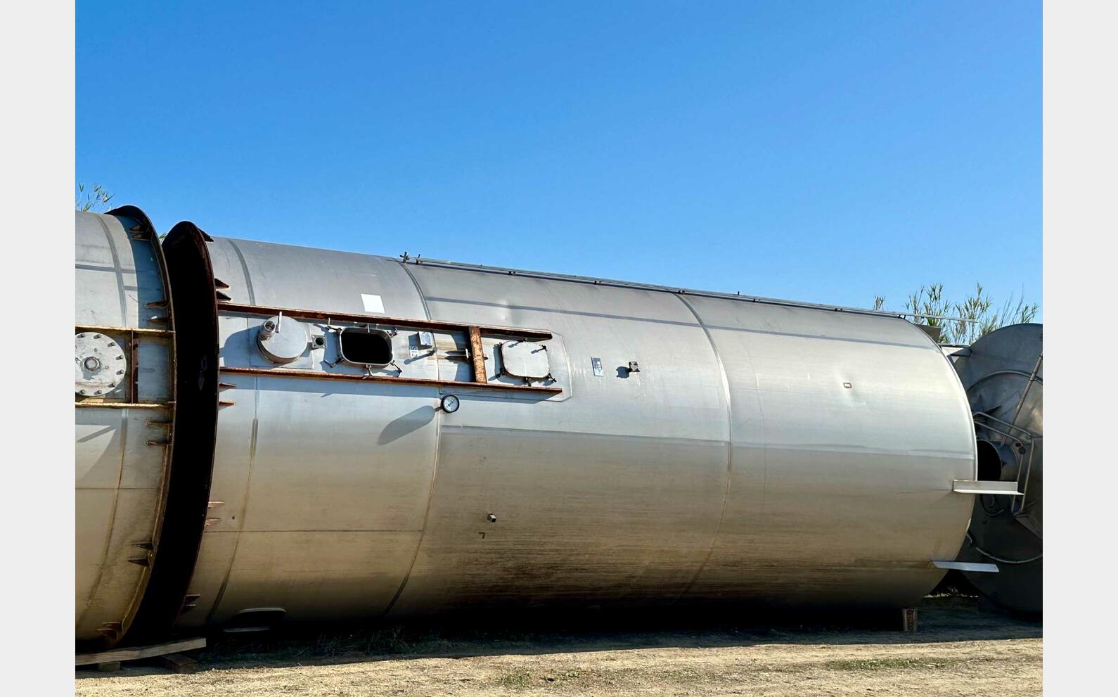 Ss tank - With flag 620 HL (62 000 liters) ETA