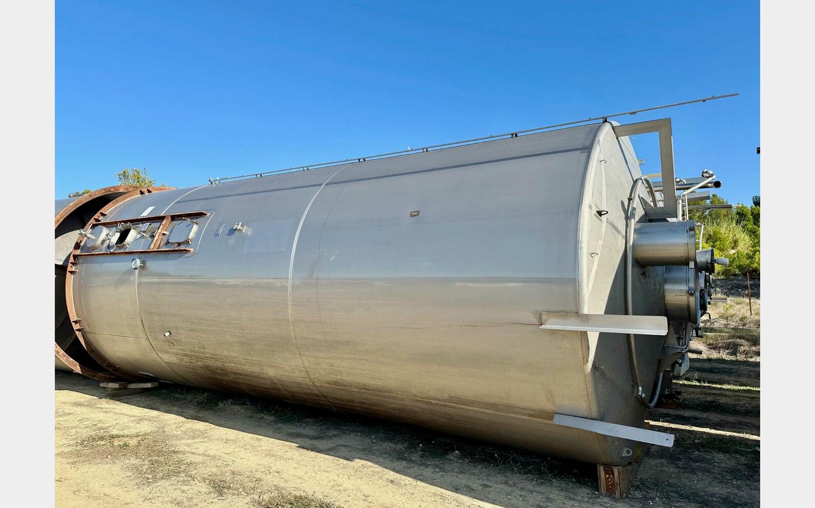 Cuve inox - Avec drapeau 620 HL (62 000 litres) ETA