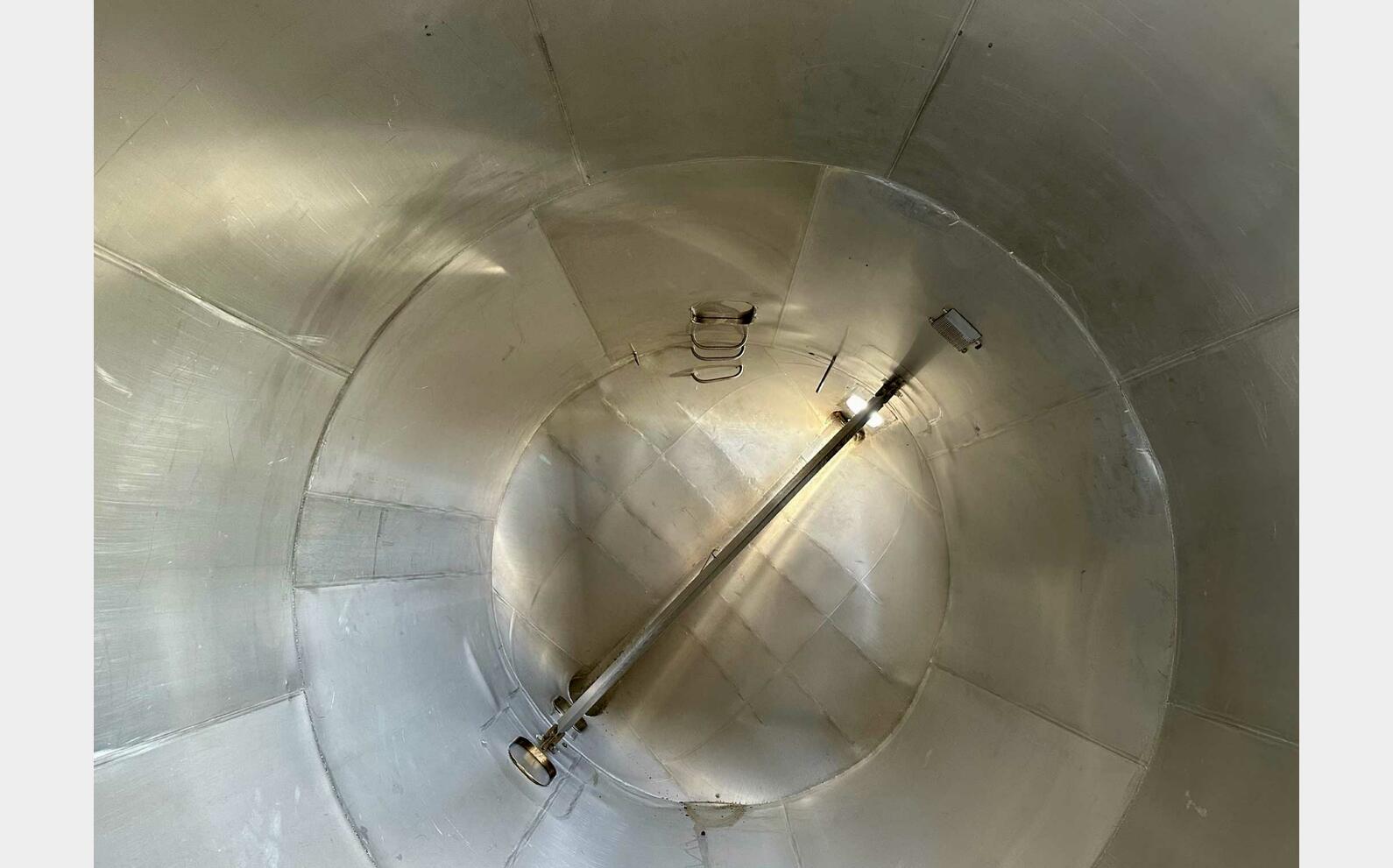 Cuve inox - Avec drapeau 620 HL (62 000 litres) ETA