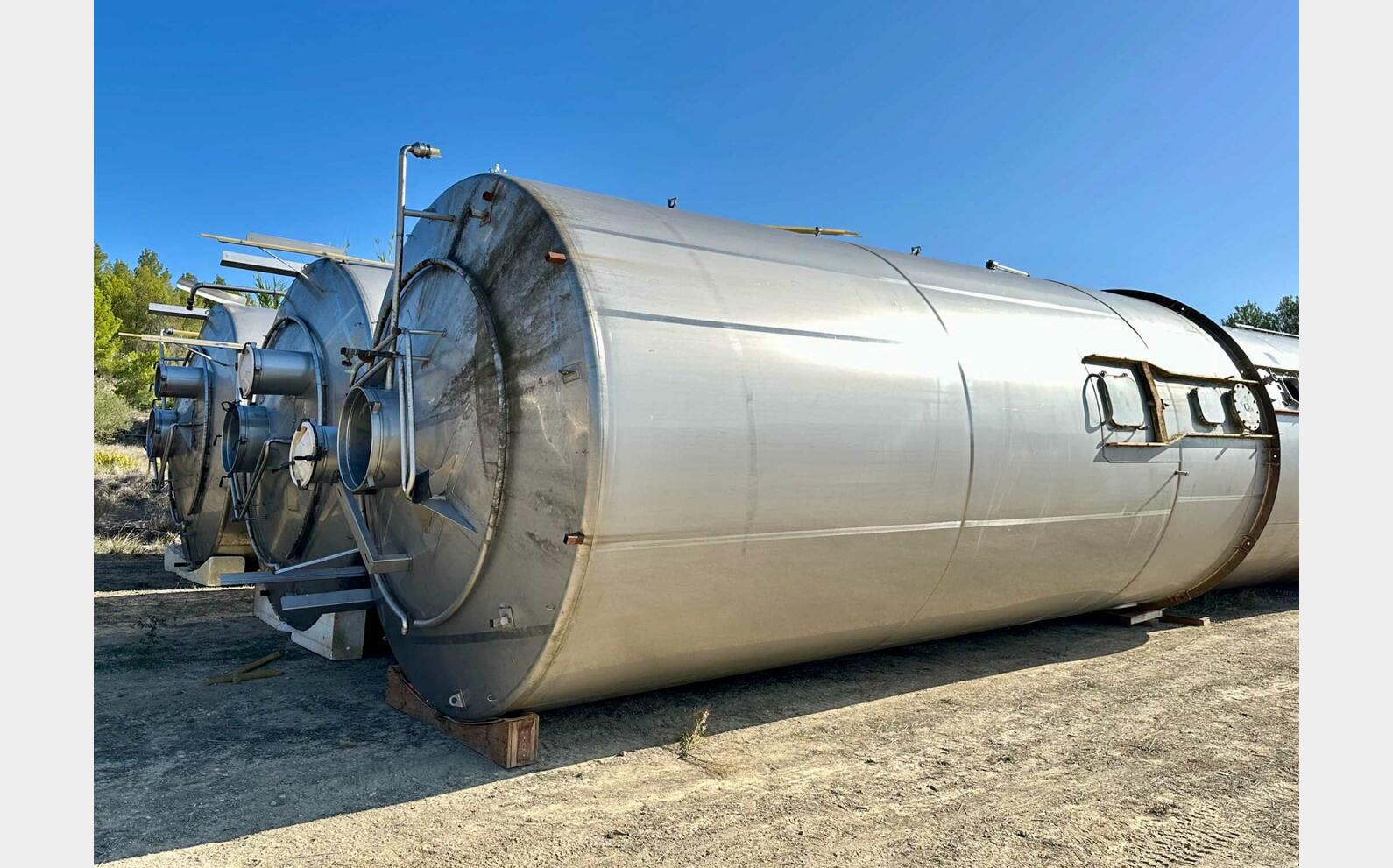 Ss tank - With flag 620 HL (62 000 liters) ETA