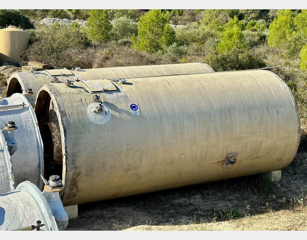 Fiberglass tank - Cylindrical - Vertical