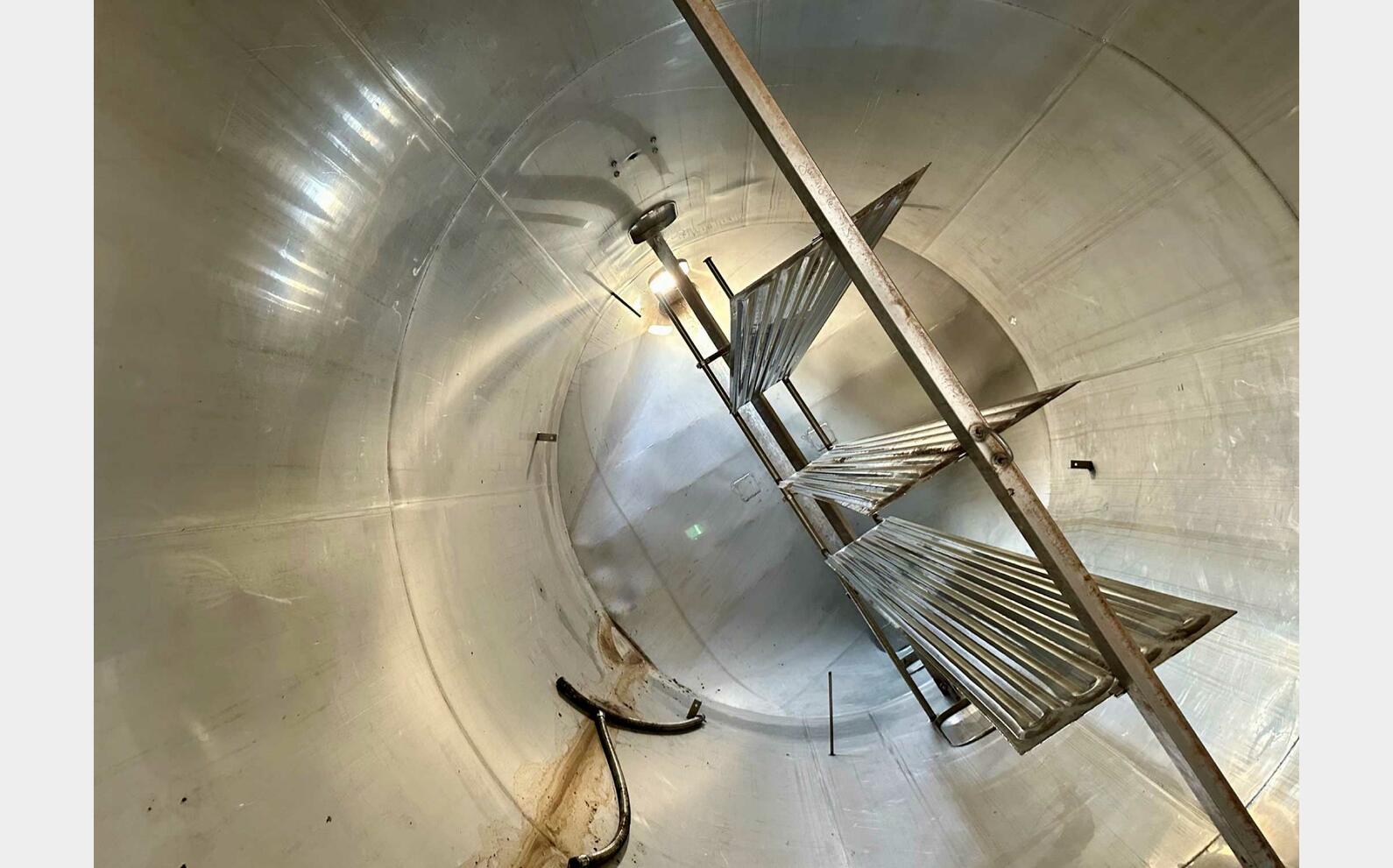 Ss tank - With flag 620 HL (62 000 liters) ETA