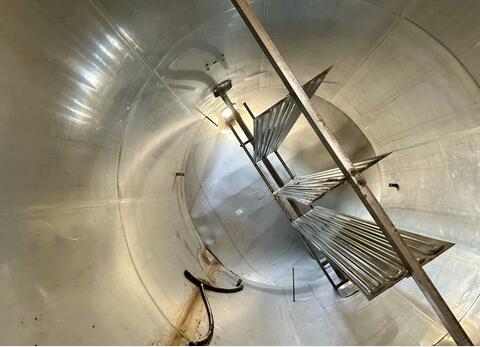 Ss tank - With flag 620 HL (62 000 liters) ETA