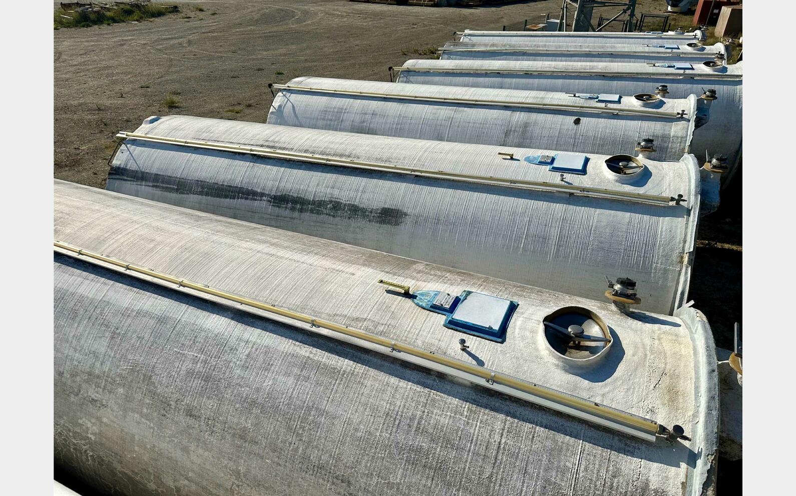 Cuve fibre de verre fond plat 300 HL (30 000 litres)