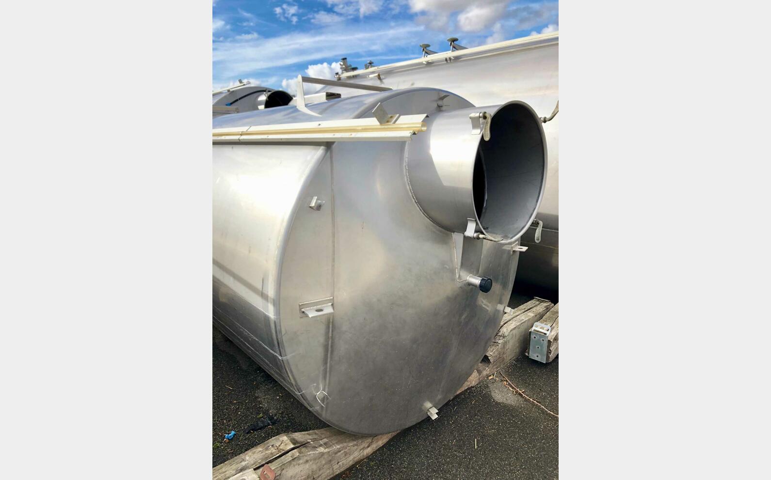 Ss tank - Vertical 62 HL (6 200 litres) BRAUTHITE MIRROR