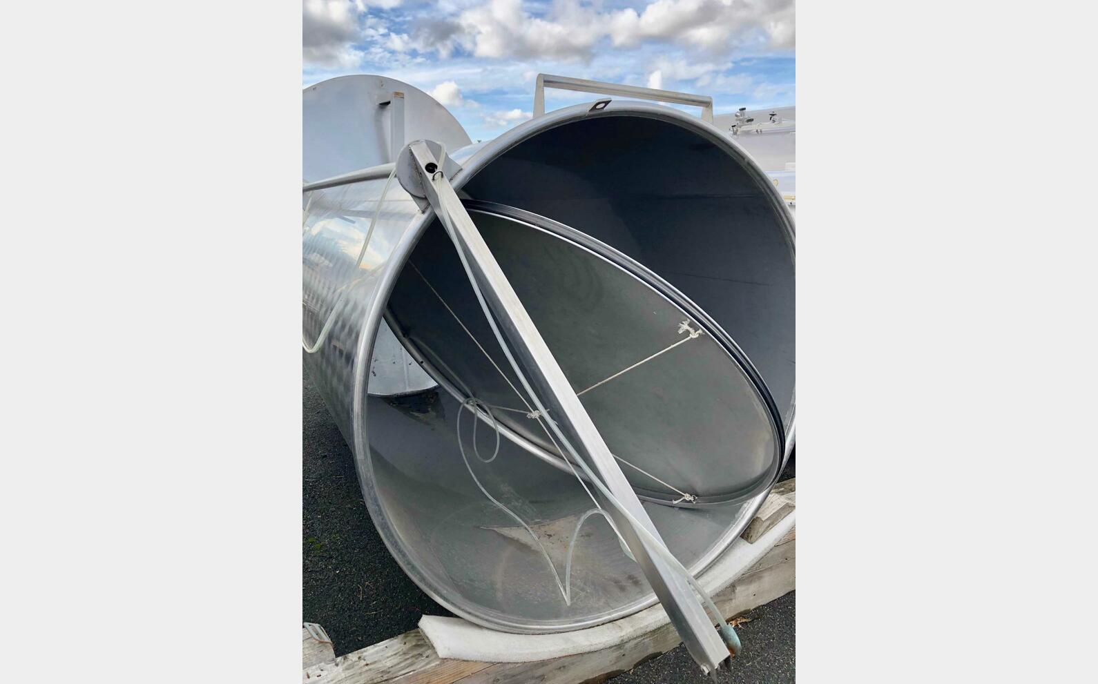Cuve inox - Sur pieds 60 HL (6 000 litres) LAGOUARDE