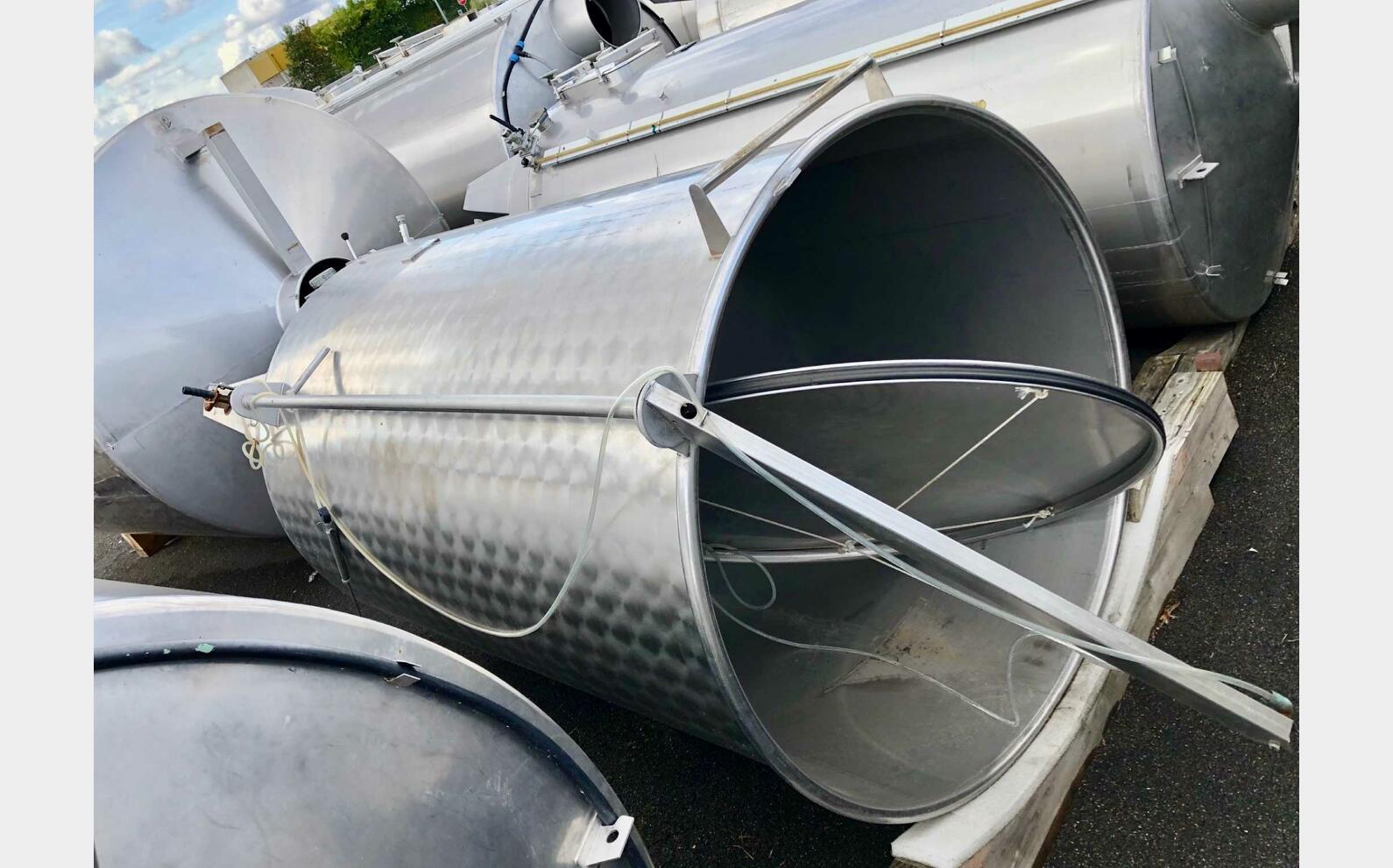 Cuve inox - Sur pieds 60 HL (6 000 litres) LAGOUARDE
