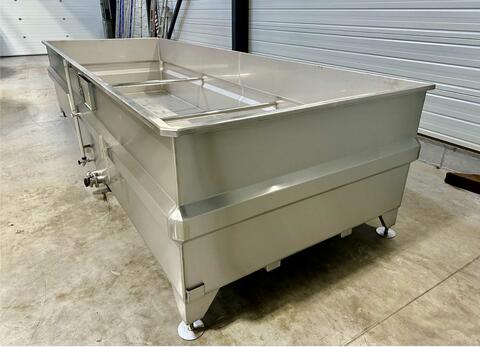 304 stainless steel tank 73 HL (7,300 litres)