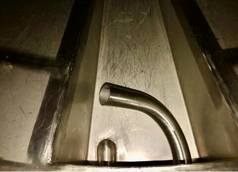 Stainless steel tank - On feet 230 HL (23 000 litres)
