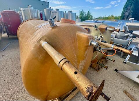 Citerne fibre à chapeau flottant - Sur pieds