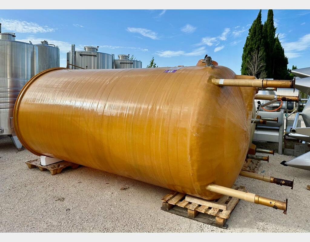 Cuve fibre - Sur pieds 120 HL (12 000 litres) VEMAR