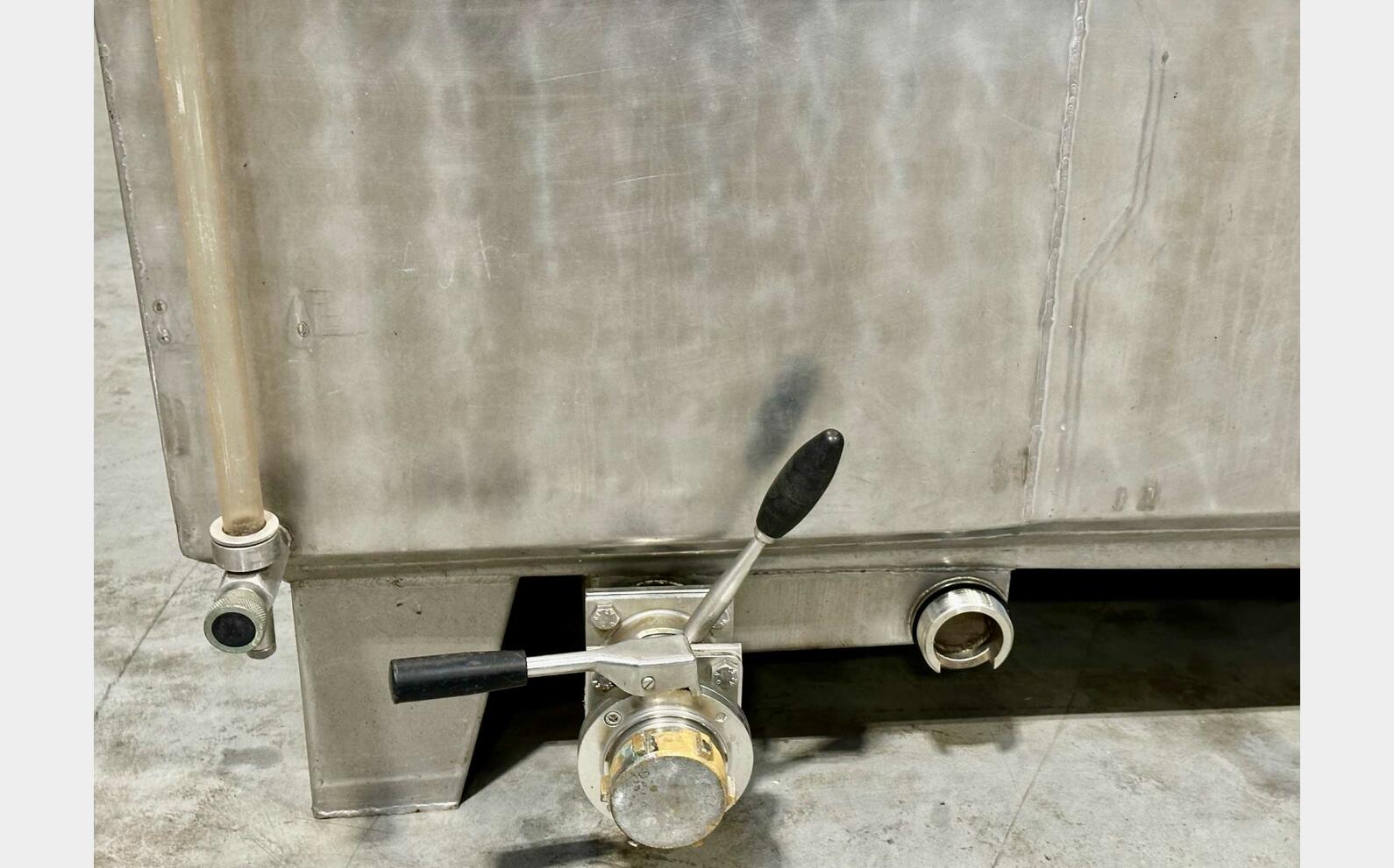 Cuve inox - Belon inox 8+14+65 = 87 HL (8 700 litres) STAI