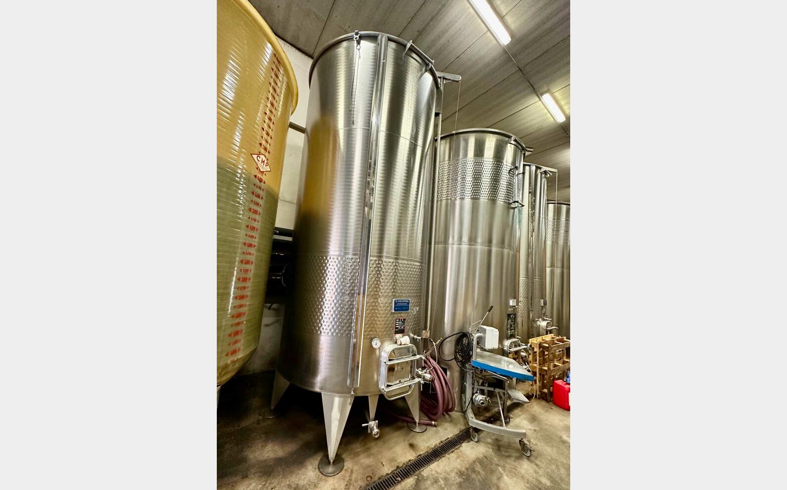 Stainless steel tank - Flat sloping bottom 150 HL (15,000 litres) MARCHISIO