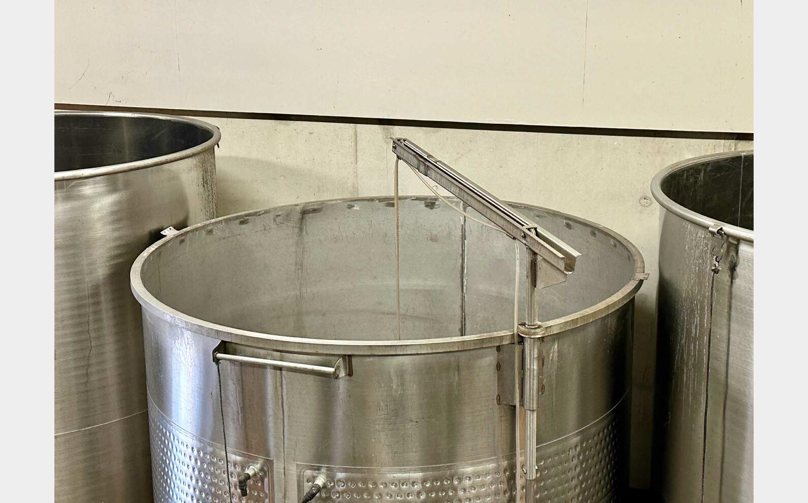 Stainless steel tank - Flat sloping bottom 150 HL (15,000 litres) CAUSSE