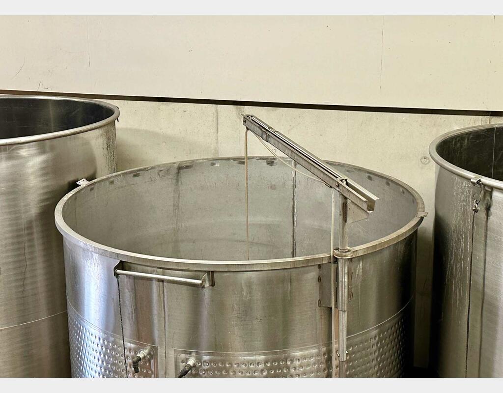 Cuve inox chapeau flottant - Fond plat incliné - Sur pieds