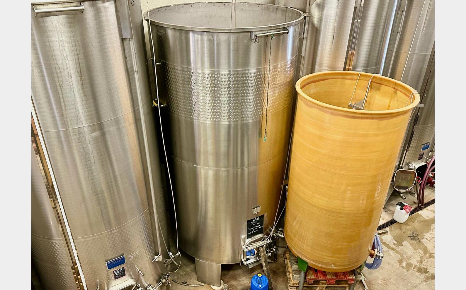 Stainless steel tank - Flat sloping bottom 150 HL (15,000 litres) CAUSSE