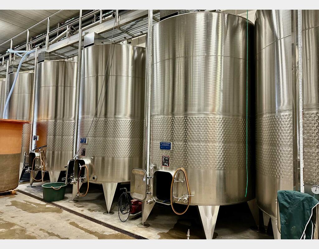 Stainless steel tank - Flat sloping base 150 HL (15,000 litres) MARCHISIO