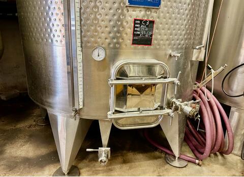 Stainless steel tank - Flat sloping bottom 150 HL (15,000 litres) MARCHISIO