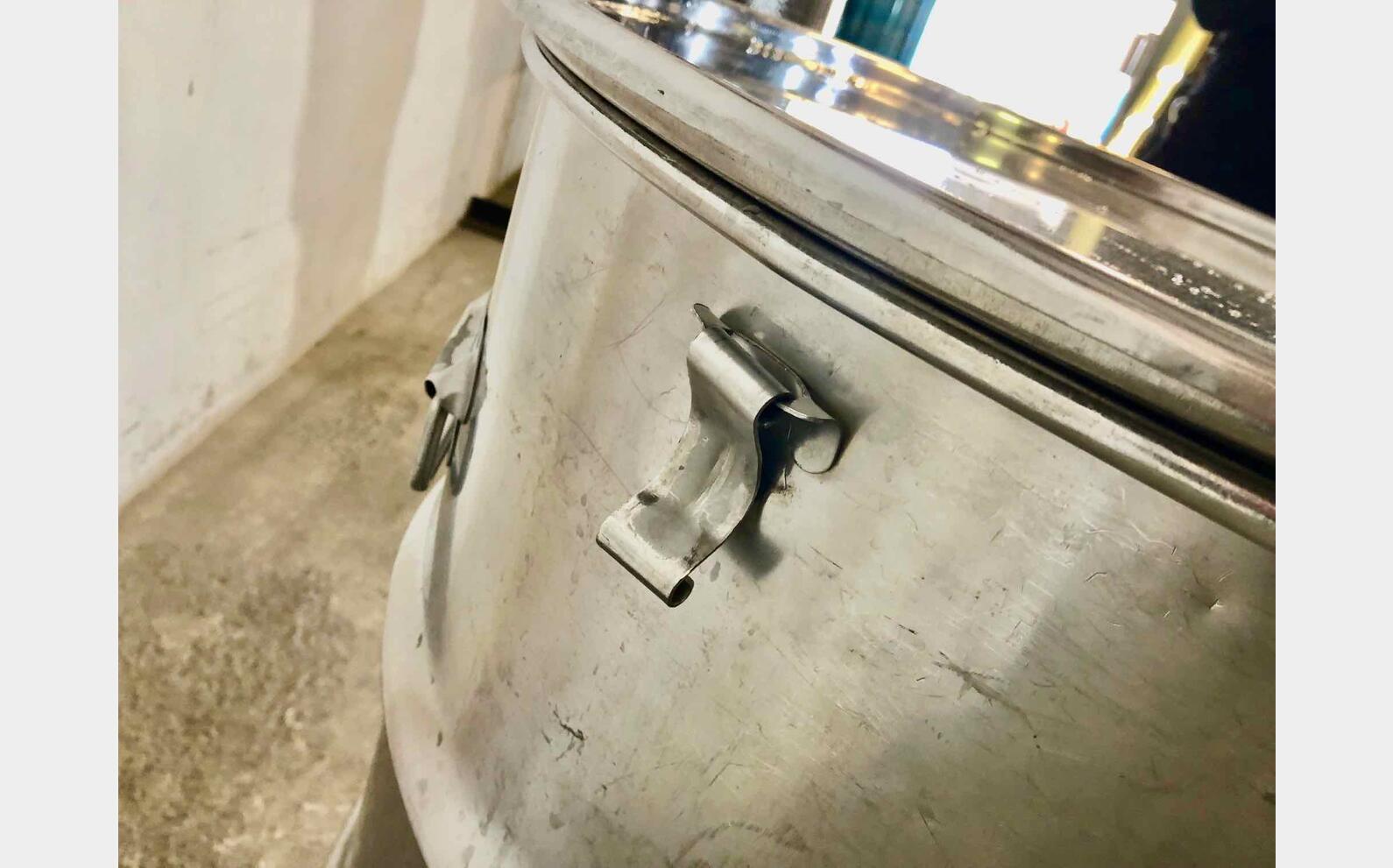 304 stainless steel drums  2 HL (200 liters)