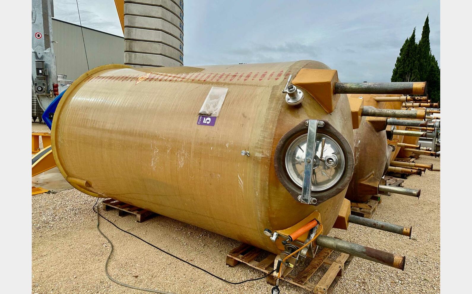 Fibreglass bowl 100 HL (10,000 litres) CMP