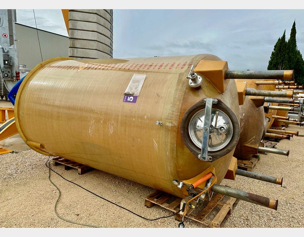 Cuve fibre - Sur pieds 100 HL (10 000 litres) CMP
