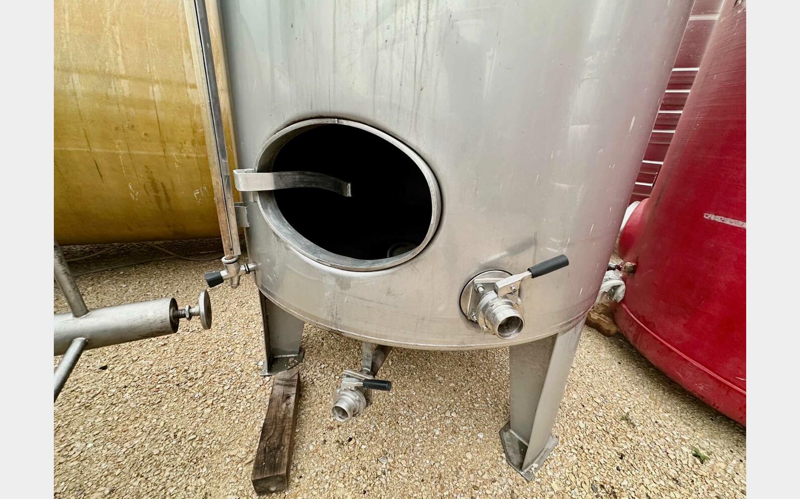 304/316 stainless steel tank 50 HL (5,000 litres) CSC