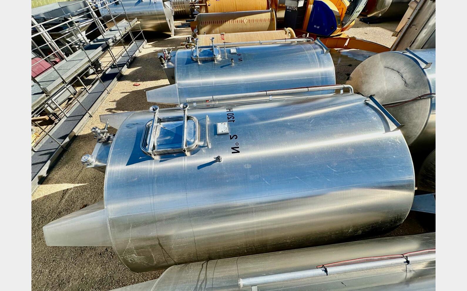 Stainless steel tank 120 HL (12,000 litres) RURALINOX