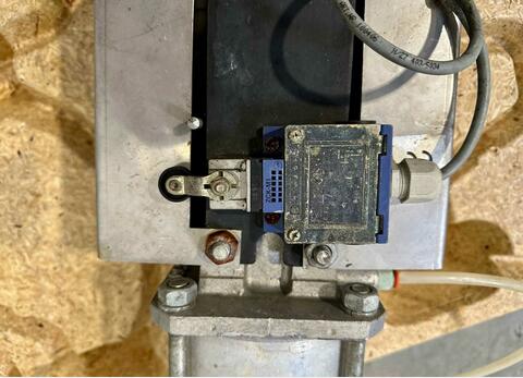 Knife gate valve