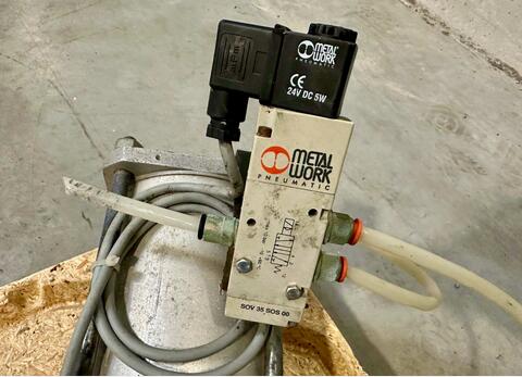 Knife gate valve