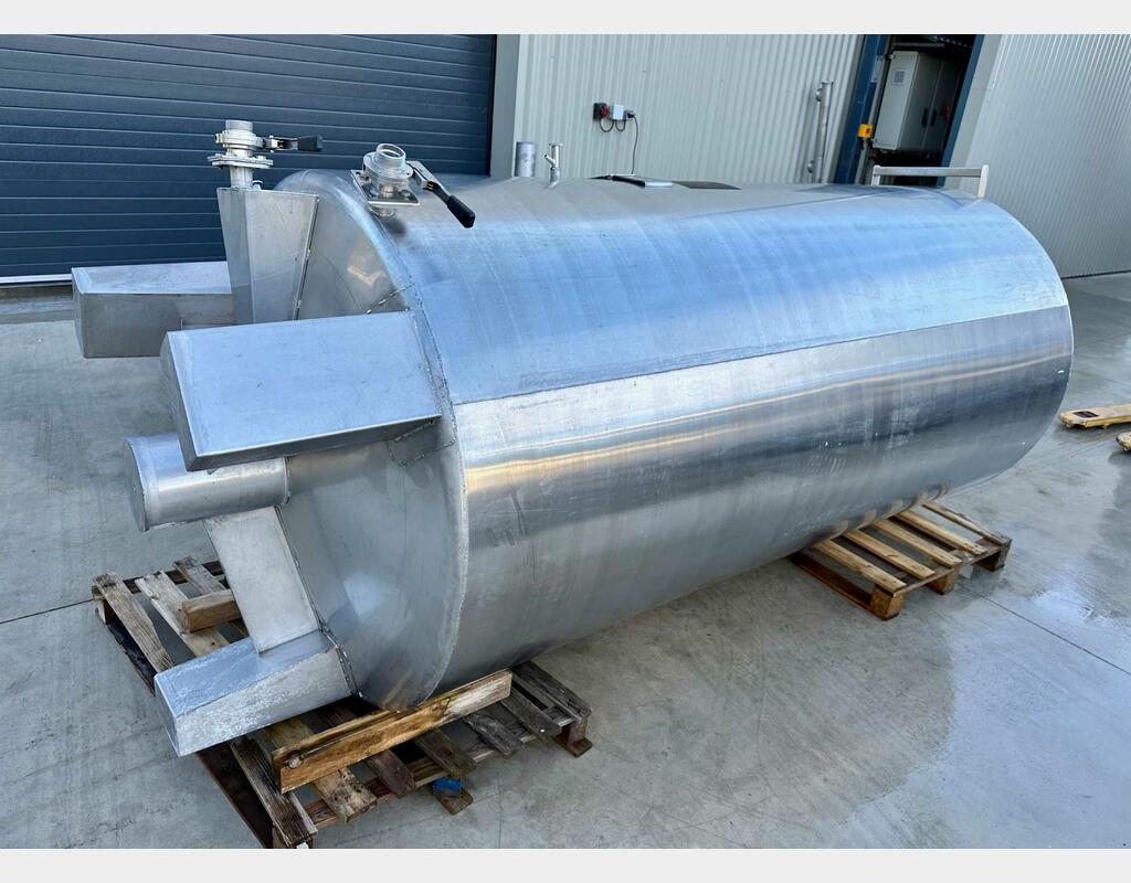 Cuve verticale en acier inoxydable - De forme cylindrique