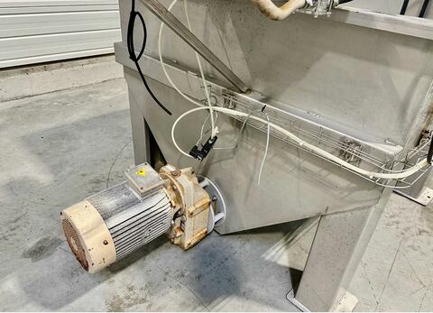 Stainless steel conquet - With pomace pump