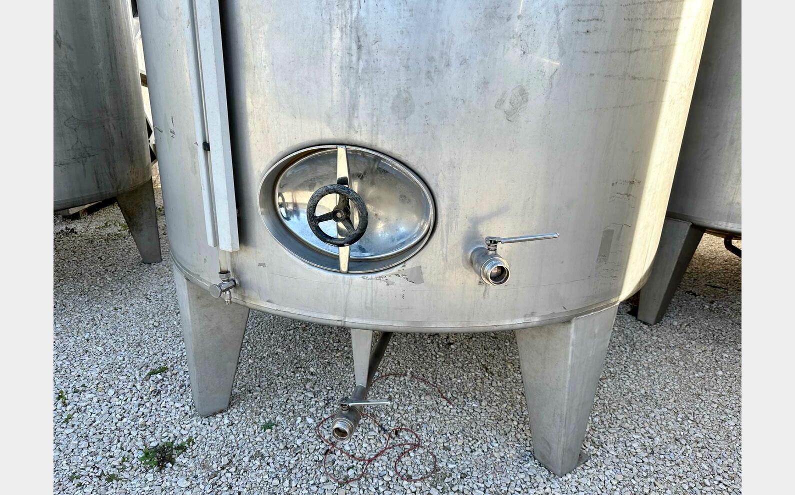 Stainless steel tank 80 HL (8000 litres)