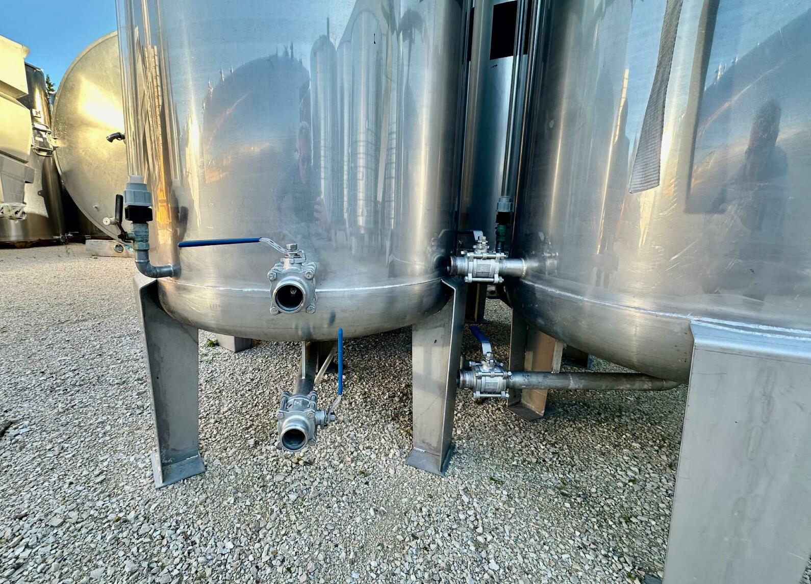 Stainless steel tank - Cylindrical - Vertical