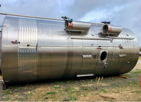 Compartmented stainless steel tank - (172 + 185 + 269 HL)