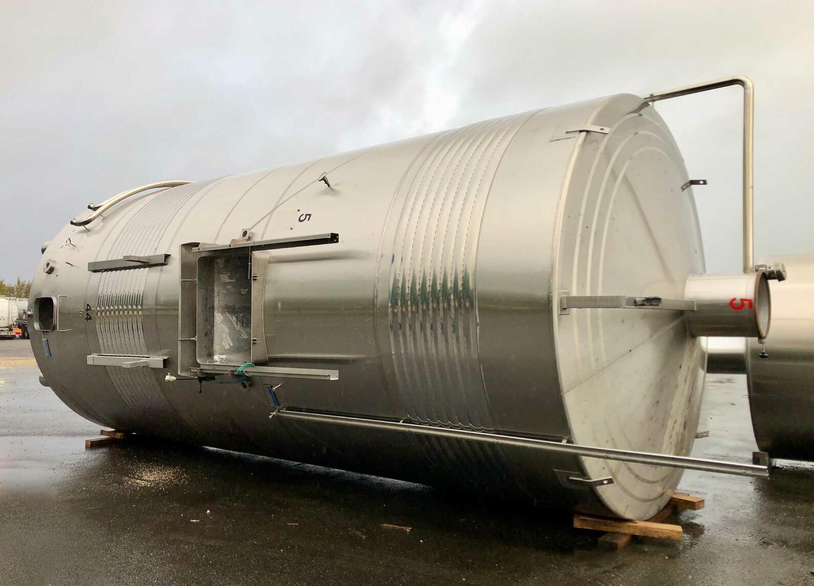 Compartmented stainless steel tank - 250 + 350 HL