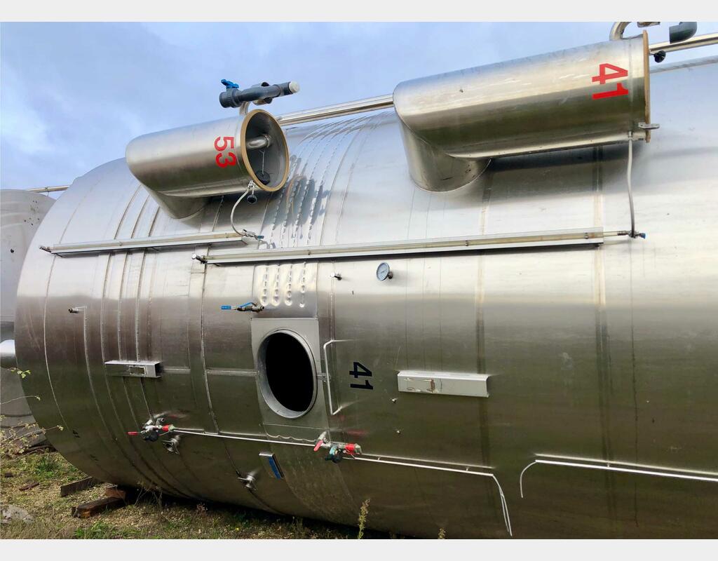 Compartmented stainless steel tank - (172 + 185 + 269 HL)