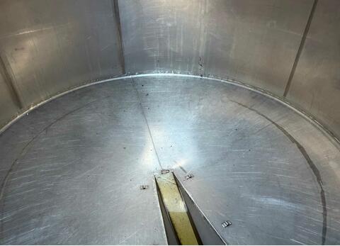 304 stainless steel storage tank - Conical bottom on feet