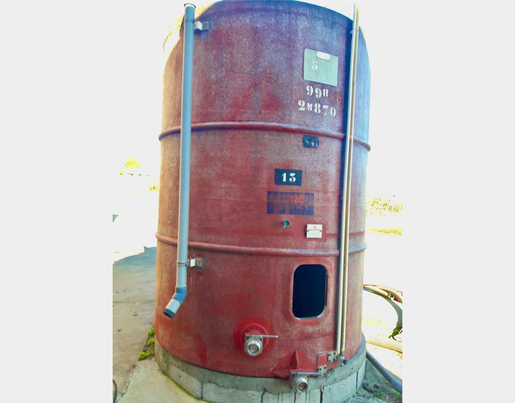Fiberglass tank 99 HL (9 900 litres)