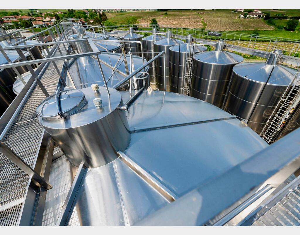 316 stainless steel tank - In-ground with flat sloping base