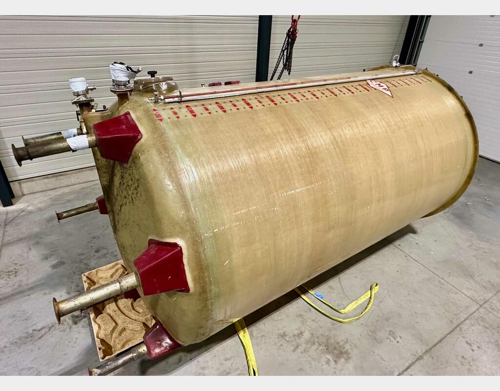 Cuve fibre - Sur pieds 150 HL (15 000 litres) CMP