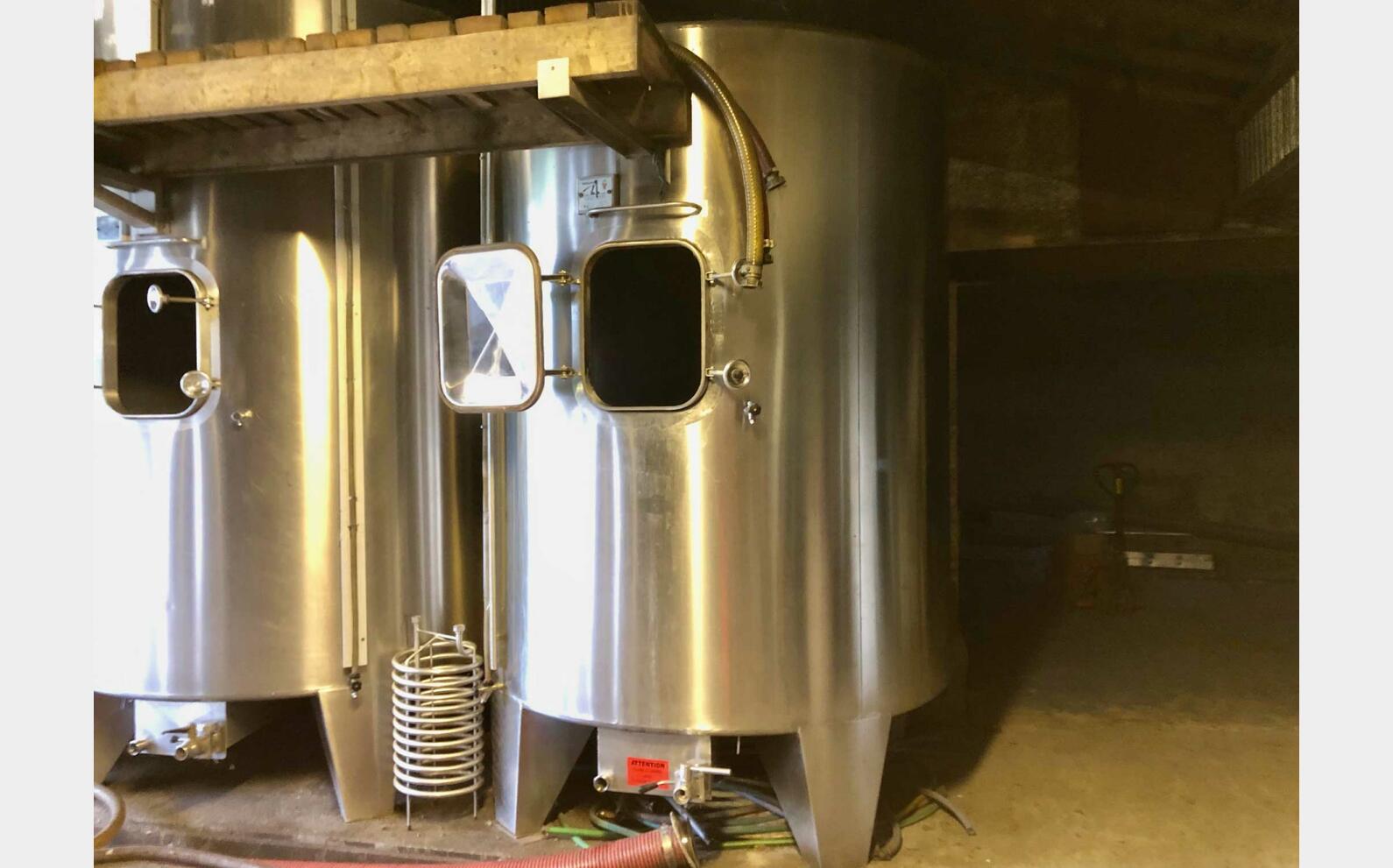 Cuve inox 304 fond conique sur pieds 70 HL (7.000 litres) RURALINOX