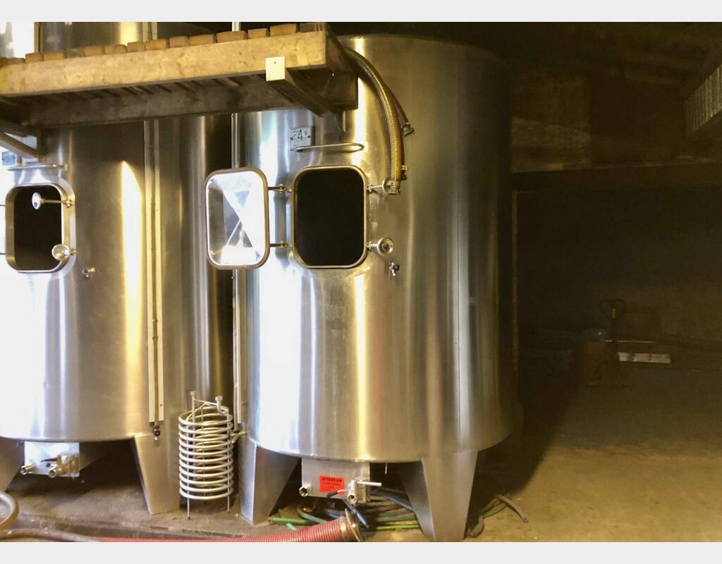 Ss tank - On legs 70 HL (7,000 litres) RURALINOX