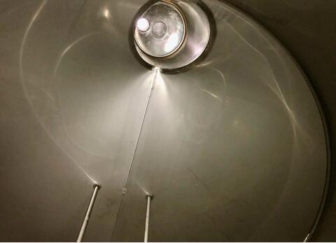 Cuve inox 304 thermor&eacute;gul&eacute;e sur pieds 60 HL (6 000 litres) PIERRE GUERIN