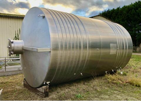 Stainless steel tank - Flat bottom - On feet